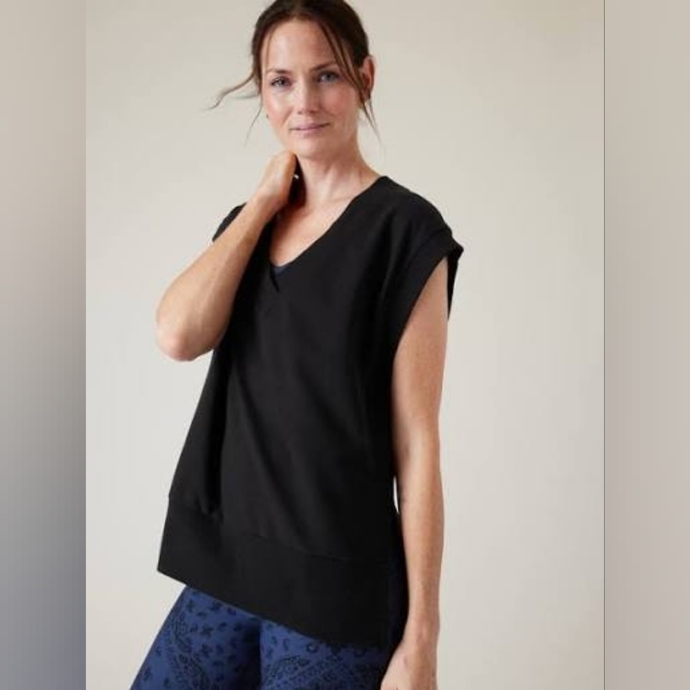 NEW Athleta Retroterry V-Neck Sweatshirt Tee - XS